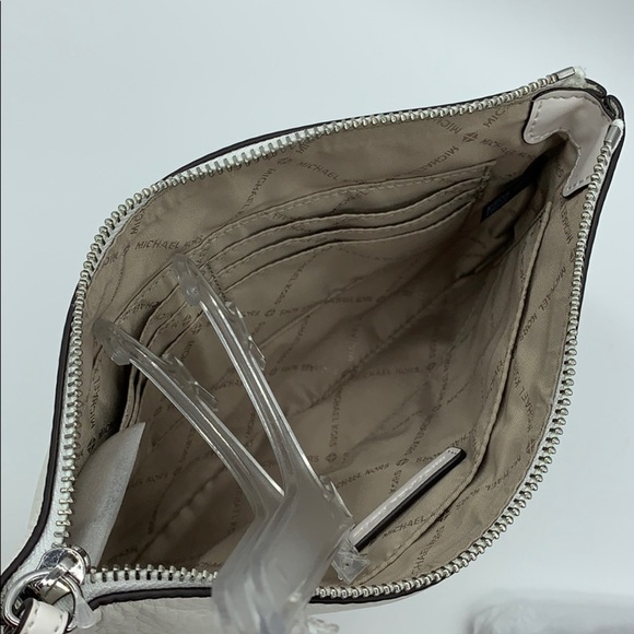 MICHAEL KORS FULTON SPORT XL ZIP CLUTCH WRISTLET - Picture 14 of 16